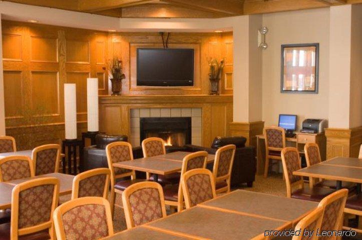 Sterling Hotel And Suites Clive Ristorante foto