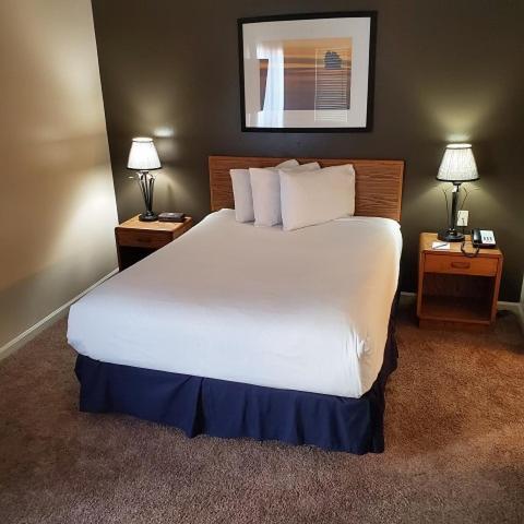 Sterling Hotel And Suites Clive Esterno foto